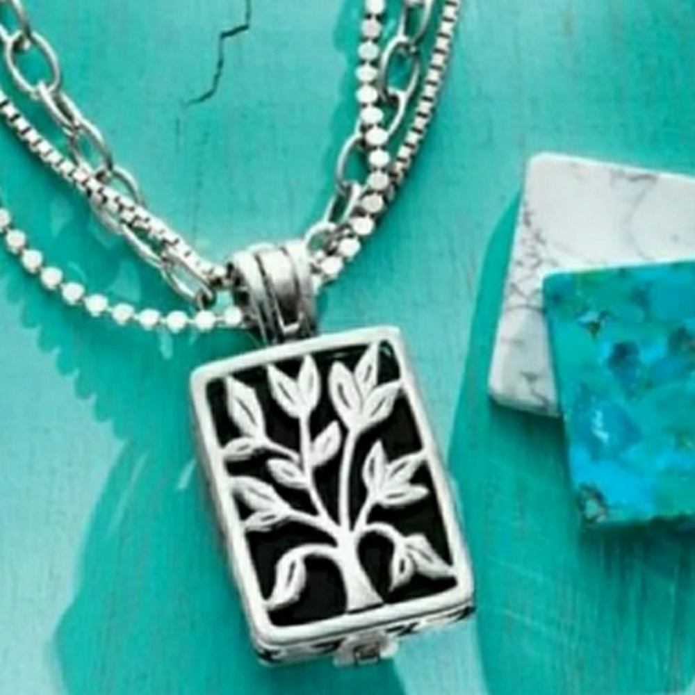 Silpada happily stranded necklace & tree of life - Picture 4 of 7